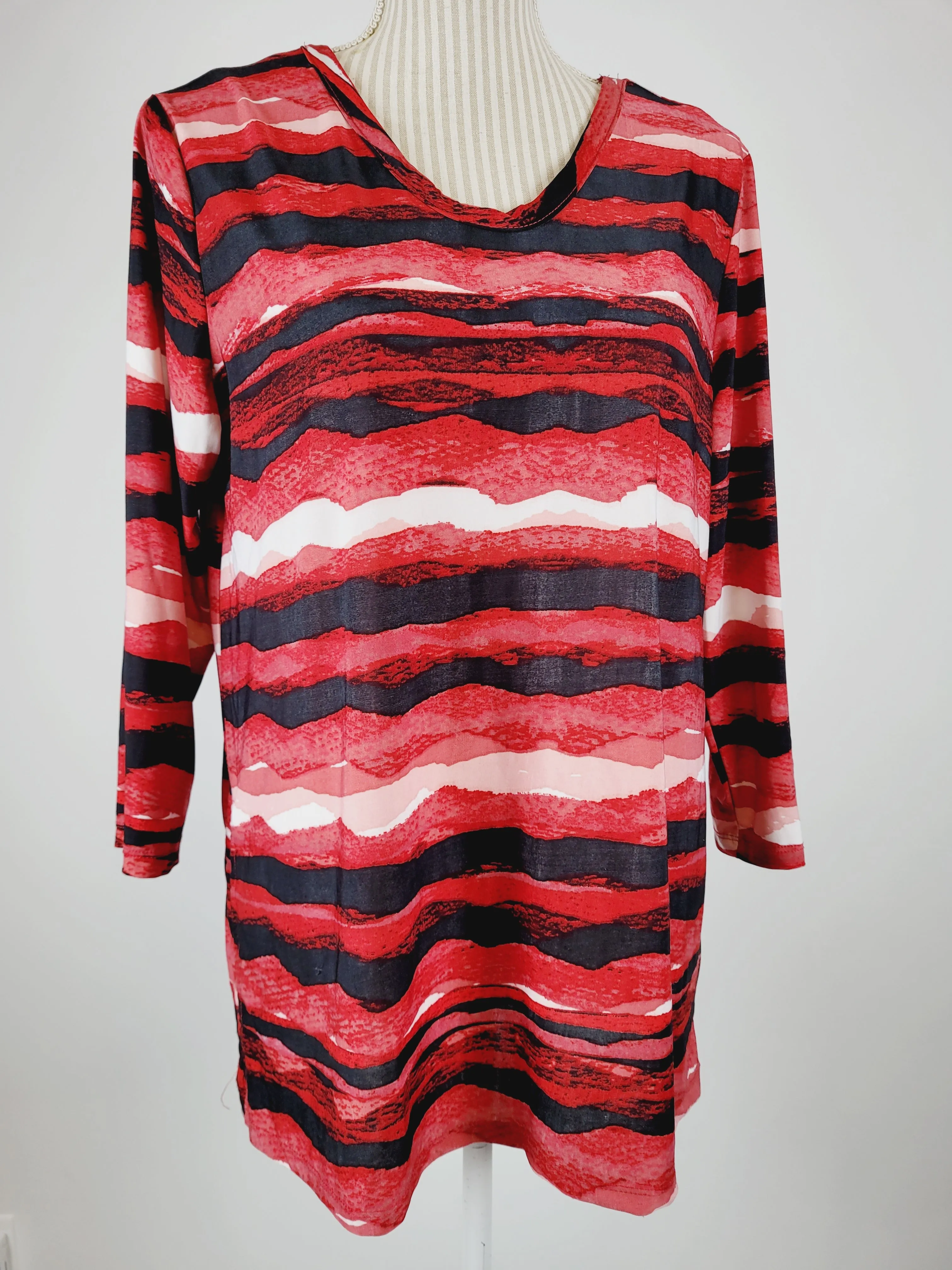 2DIE4 RED AND BLACK BLOUSE LADIES LARGE PRE-LOVED