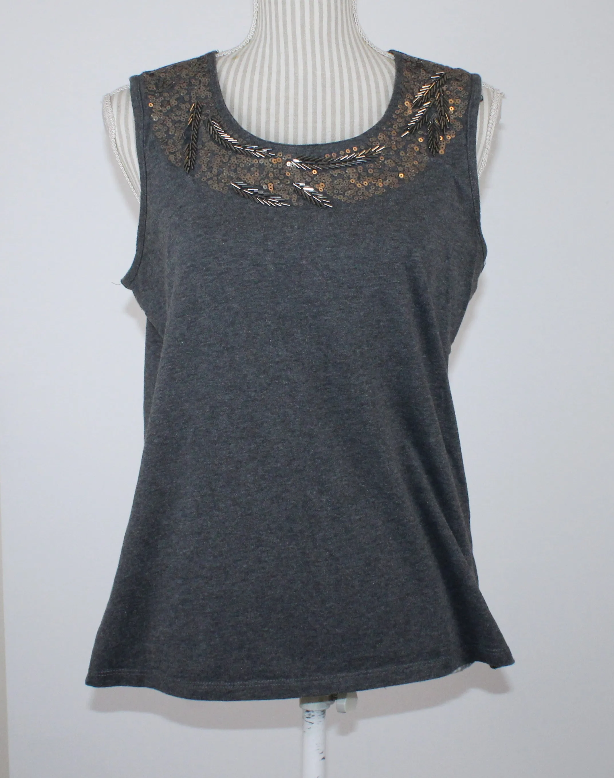 AMANDA GREEN GREY FEATHER BEADED TOP LADIES MEDIUM PRE-LOVED